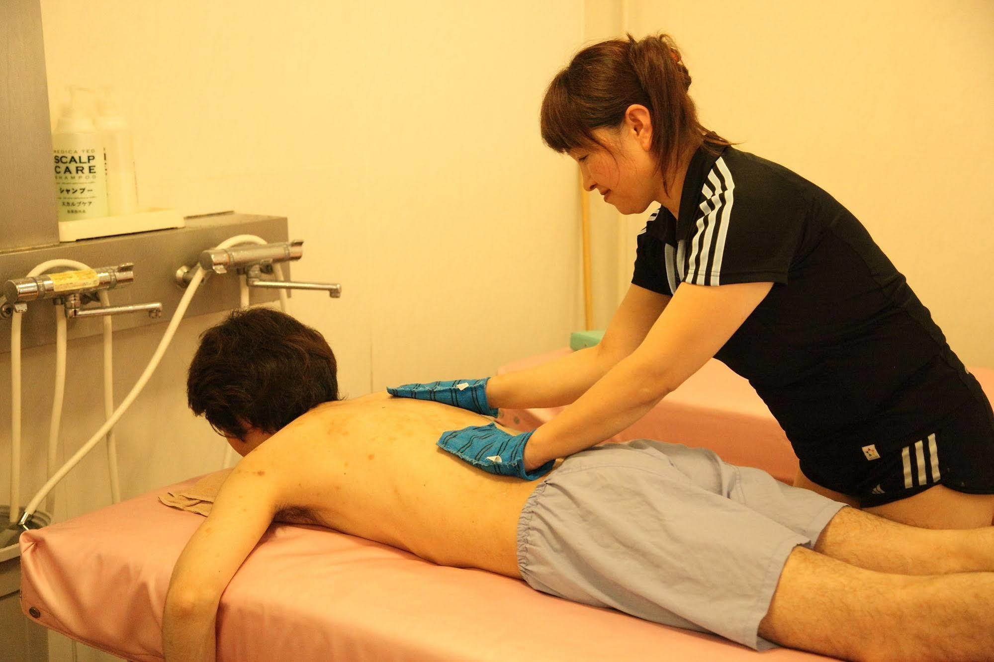 Sauna And Capsule Dandy Caters To Men Hotel