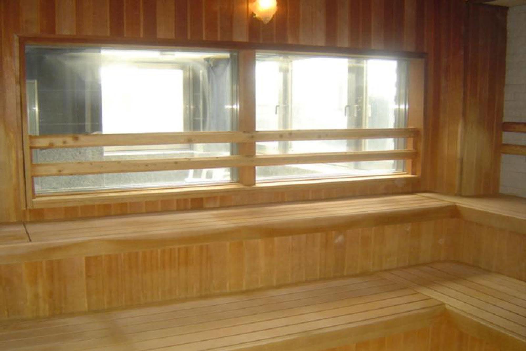Sauna And Capsule Dandy Caters To Men